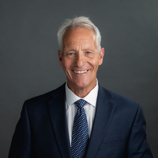 photo of Mayor Peter Chirico